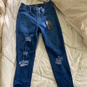 *NEW WITH TAGS* Fashion Nova destroyed jeans